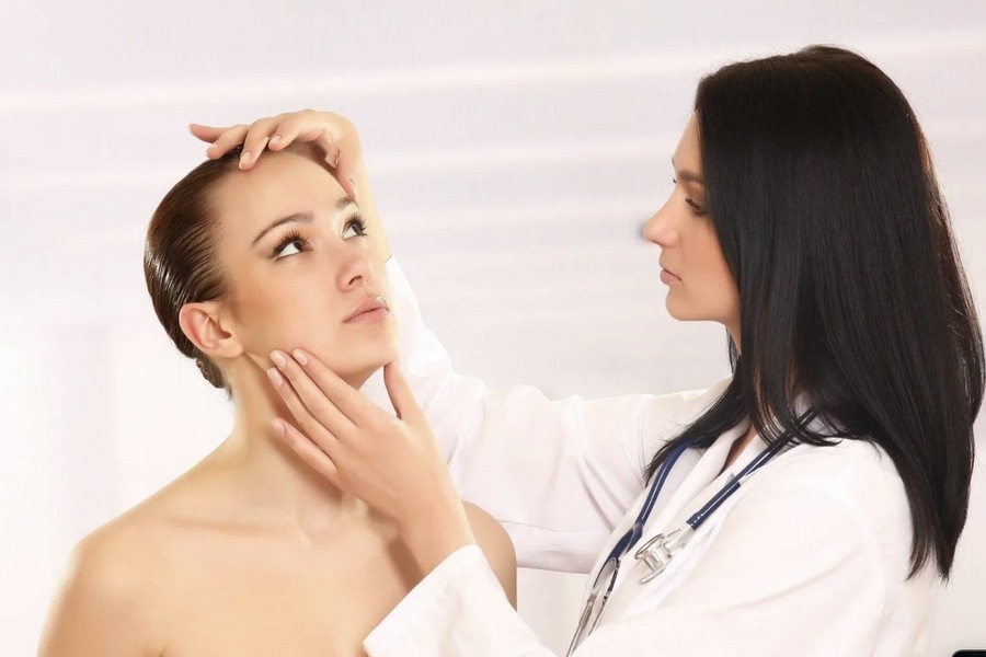 Understanding the ABCDEs of Moles: When to Seek a Dermatology Consultation